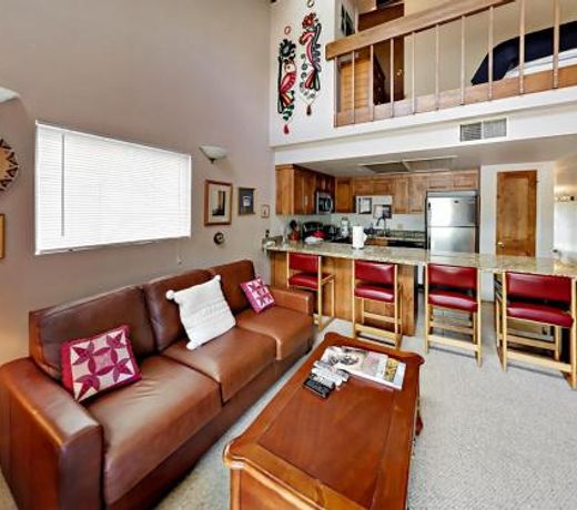1491 Woodside Avenue Condo Unit 303A
