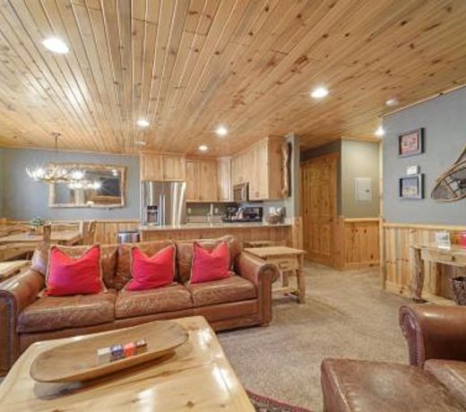 Timberwolf Lodge Unit 11a