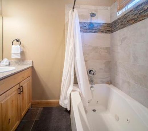 Timberwolf Lodge Unit 11a
