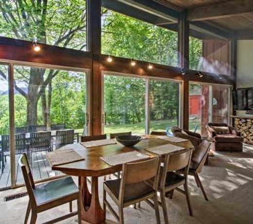 Family-Friendly Glen Home with White Mountain Views!