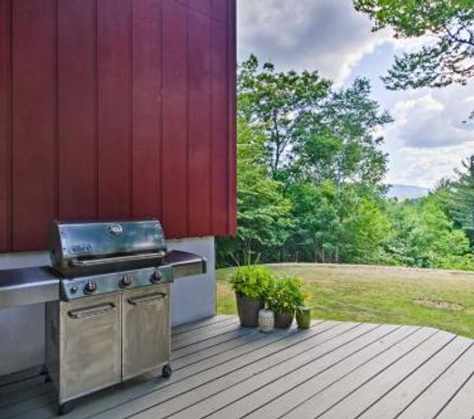 Family-Friendly Glen Home with White Mountain Views!