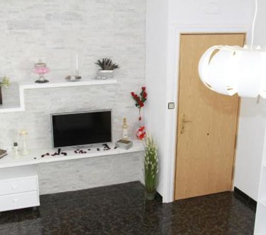 Shiny Per Family Apartment