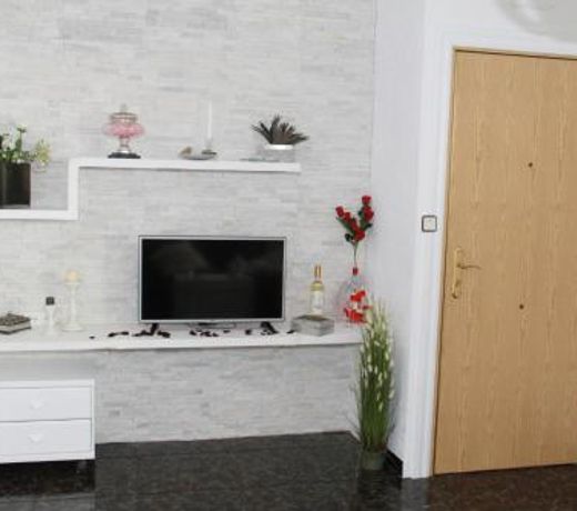 Shiny Per Family Apartment
