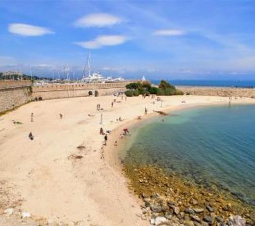 Appart'hotel Luxe Vieil Antibes 75 m2 avec Parking plages a pieds