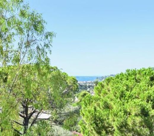 Splendid 2-bedroom with AC and terrace on the hills of Antibes Welkeys