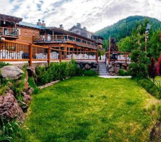 Callahan's Lodge