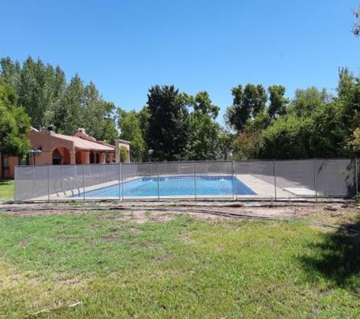 Casa con parque por los caminos del vino