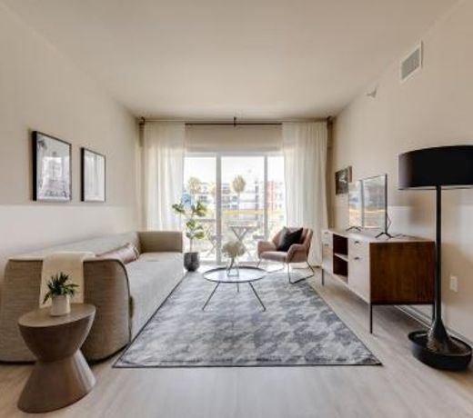 1-Bdrm Getaway in Marina Del Rey (1310)