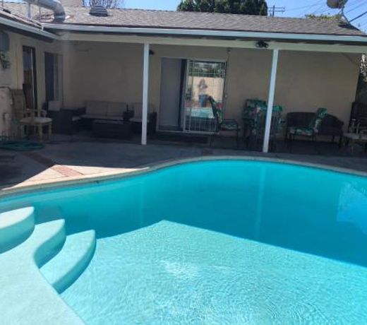 Los Angeles 6 bedroom /3 bath pool