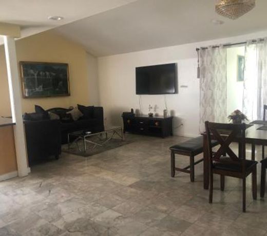 Los Angeles 6 bedroom /3 bath pool