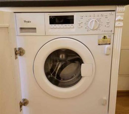 Retro big Apartment with two balconies and lift