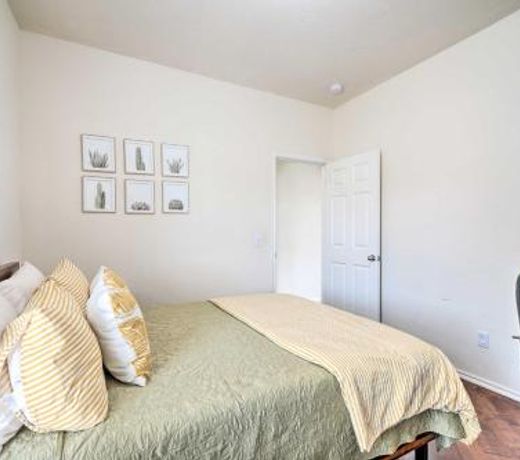Eco-Friendly OKC Home 10 Mi to Botanical Gardens!