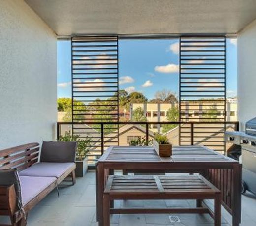 STYLISH CAMPERDOWN APARTMENT and PARKING INC