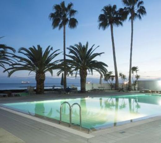 Solferino West with pool