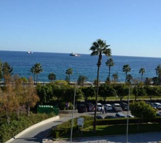 Golden Seaview Limassol Apartment