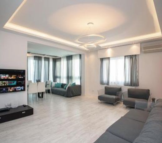 Mayra Seafront Luxury Apartment (BREAKBOOKING-CY)