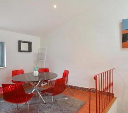L'Escalier Rouge