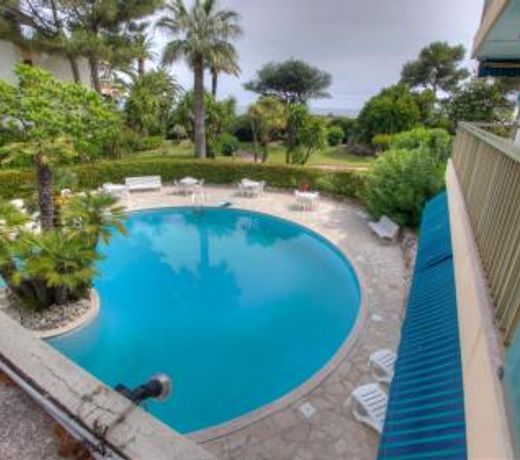 Eden Park 3 pieces 4 etoiles 100m des Plages Piscines SPA Parking