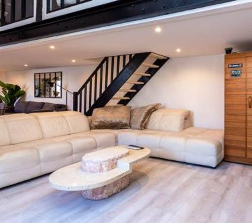 PENTHOUSE Loft 5MIN PALAIS DES FESTIVALS AND BEACH terrace view on castle