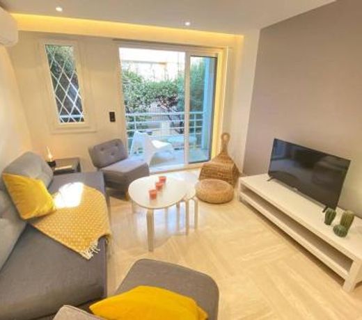 Renovated 2 bedrooms 50m from the Croisette and the sea