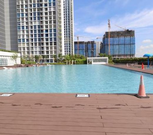 Muji Home Design with Balcony and Nice Swimming Pool View at Cyberjaya by Cloud Host