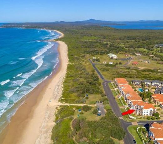 The Sands 7- great views across the ocean