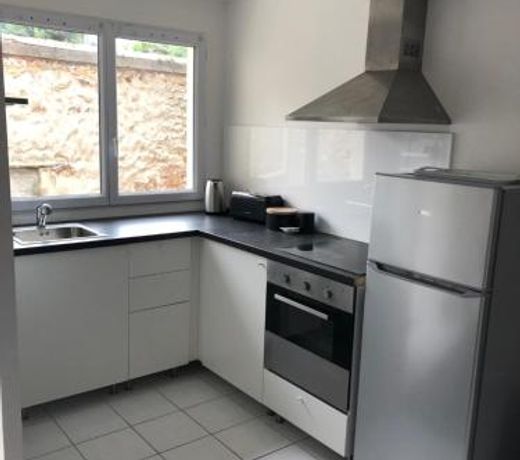 JOLIE PETITE MAISON