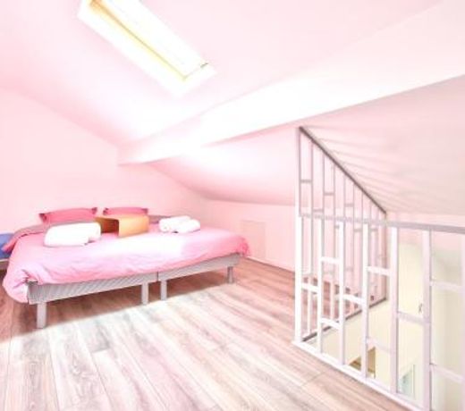 Apartment with one bedroom in Malakoff with enclosed garden and WiFi