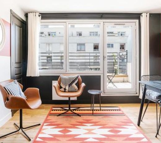 GuestReady - Modern Apartment w Private Balcony in Issy-les-Moulineaux