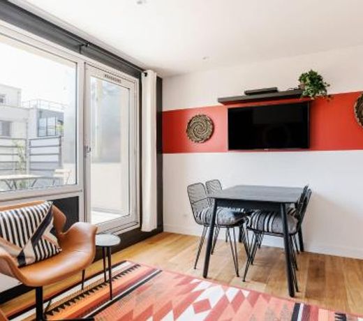 GuestReady - Modern Apartment w Private Balcony in Issy-les-Moulineaux