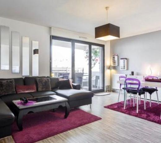 Spacious 3 bdrooms Apt - Metro 5mn Free Parking 15mn Paris