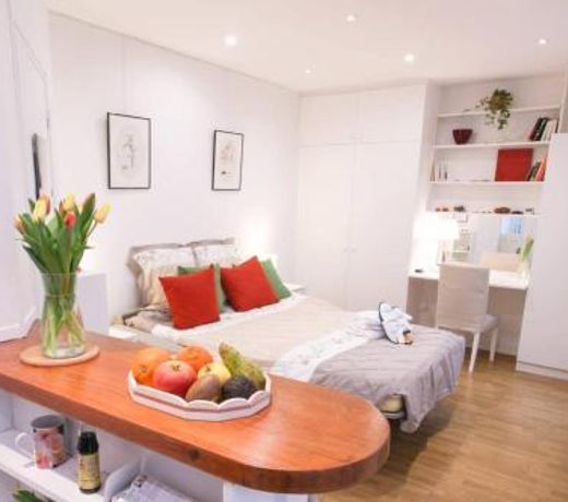 GuestReady - Charming Studio 5 mins to Pantheon