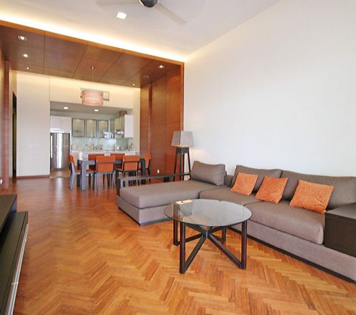 Home-Suites - 2 Bedroom Marina Seaview Apartment