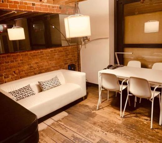 nice and cosy place with jacuzzi and sauna to relax in the centre of antwerp