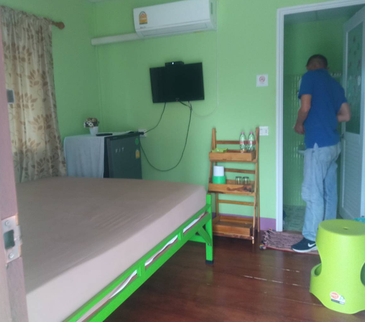 Porpeang resort Couples room