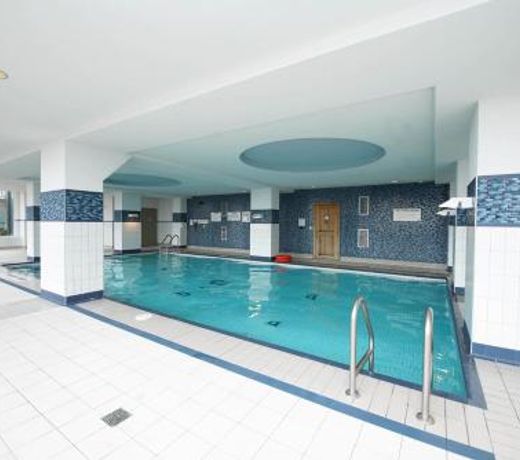 PlanURstay- Mississauga Downtown Square One Shopping Centre
