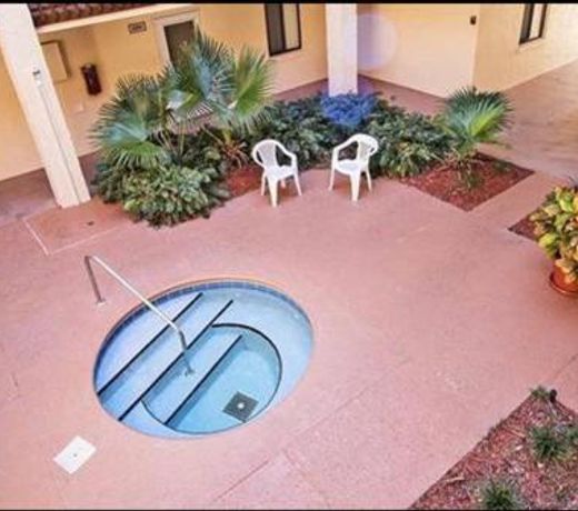 Ocean Life Beach Condo - Only Steps to the Beach