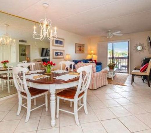 Ocean Life Beach Condo - Only Steps to the Beach