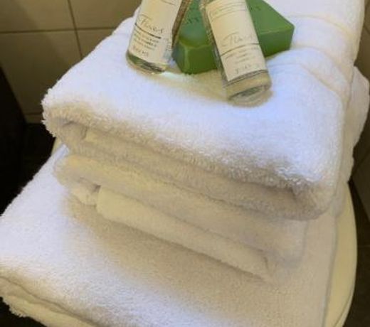 Modern 2 bedroom apartment close to Zurich airport