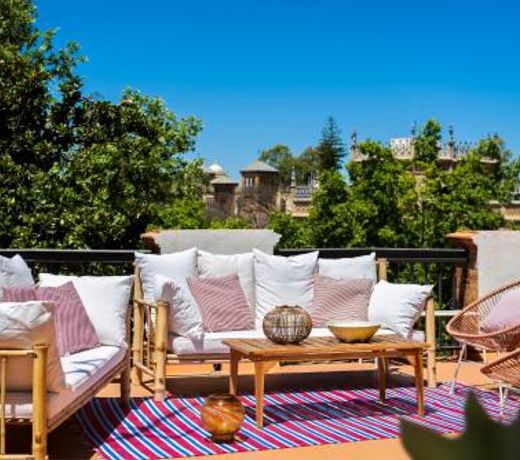Villa Alfonso, Restored Palace House with gardens and Monuments Views