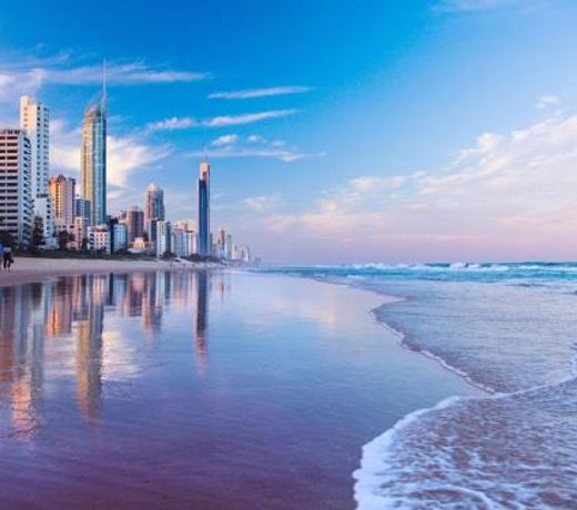 Queensland's Tallest Resort Hamilton Avenue Surfers Paradise