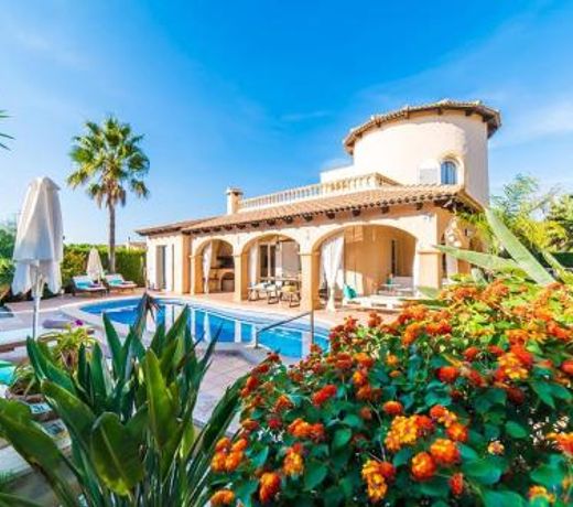 Villa Son Serra, Pool and Chill Out close to the beach