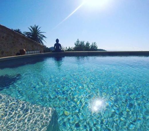 Luxurious finca with spectacular sea and mountain views