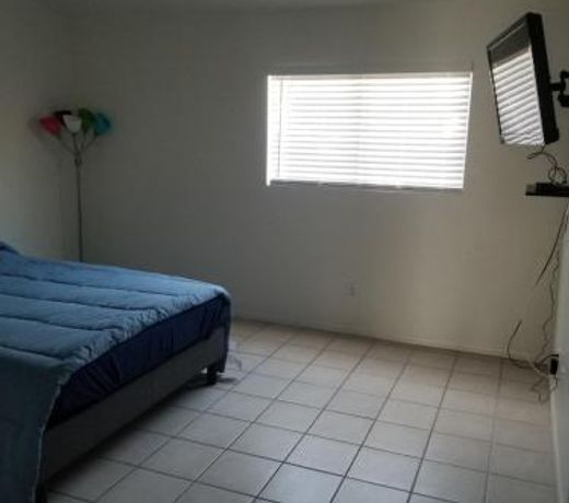 Entire House 20 min from Las Vegas Blvd