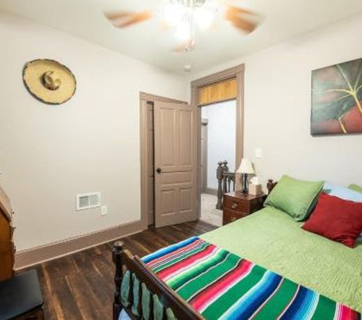 Lancaster City Apartment Near Convention Center