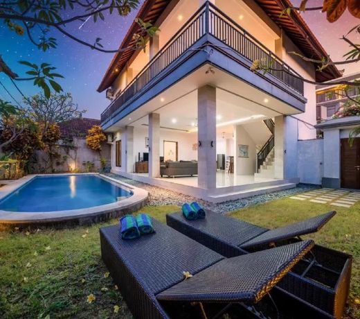 AV Villa Devina