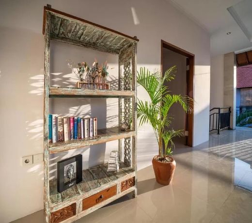 AV Villa Devina