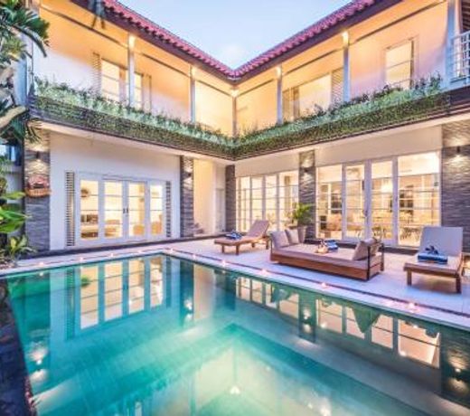 Villa Milano - Private 6 BDR Villa in Seminyak, prime Location, Pool & Garden