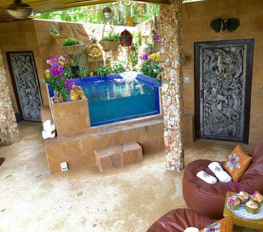Ever dreamed of staying in a 1 Bedroom Castle?