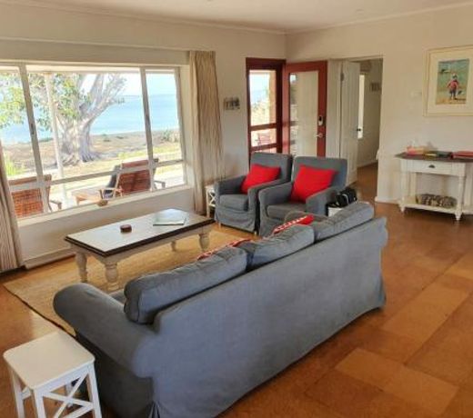 Ratcliff Cottage
